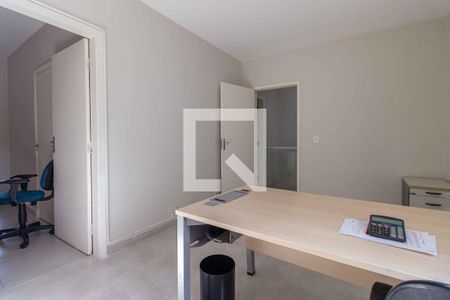 Casa à venda com 230m², 5 quartos e 3 vagas Casa à venda com 230m², 5 quartos e 3 vagasQuarto 3