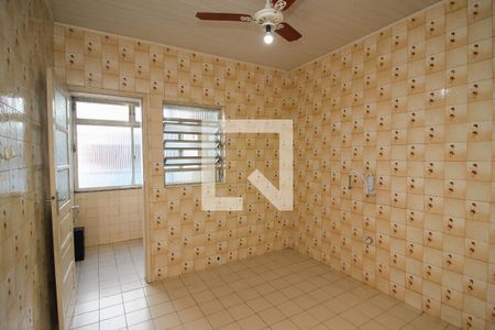 Apartamento à venda com 77m², 2 quartos e sem vagaCozinha