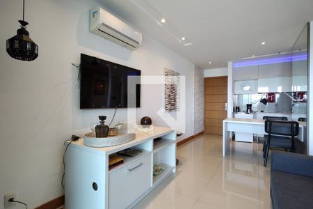 Sala de apartamento para alugar com 1 quarto, 37m² em Jacarepaguá, Rio de Janeiro