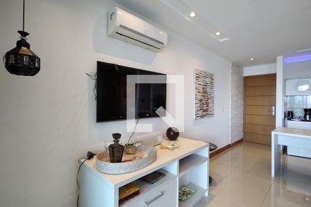 Sala de apartamento para alugar com 1 quarto, 37m² em Jacarepaguá, Rio de Janeiro