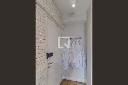 Entrada de apartamento para alugar com 1 quarto, 42m² em Higienópolis, São Paulo