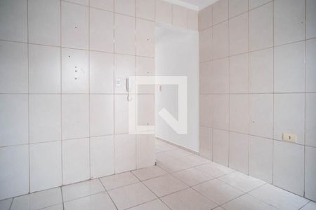 Cozinha de casa de condomínio para alugar com 2 quartos, 60m² em Vila Ré, São Paulo