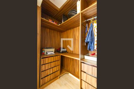 Apartamento à venda com 84m², 2 quartos e 2 vagasCloset da Suíte