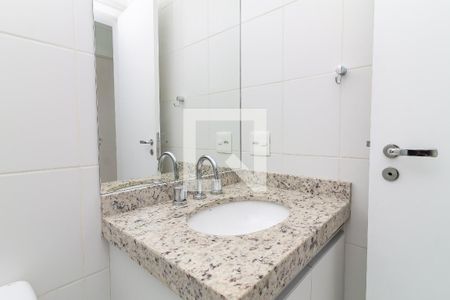 Apartamento à venda com 61m², 2 quartos e 1 vaga Apartamento à venda com 61m², 2 quartos e 1 vagaBanheiro