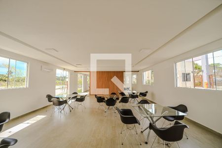 Apartamento para alugar com 44m², 2 quartos e 1 vagaÁrea comum - Salão de festas