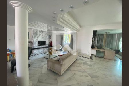 Casa à venda com 5 quartos, 682m² em Camboinhas, Niterói