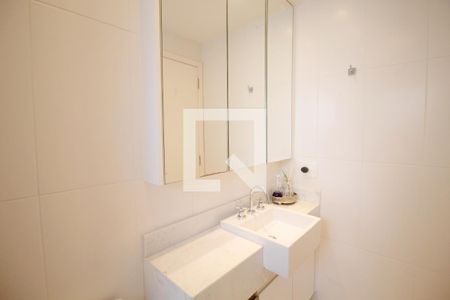 Apartamento para alugar com 89m², 2 quartos e 2 vagas Apartamento para alugar com 89m², 2 quartos e 2 vagasBanheiro da Suíte