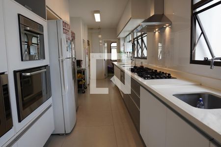 Apartamento à venda com 300m², 6 quartos e 4 vagasCozinha