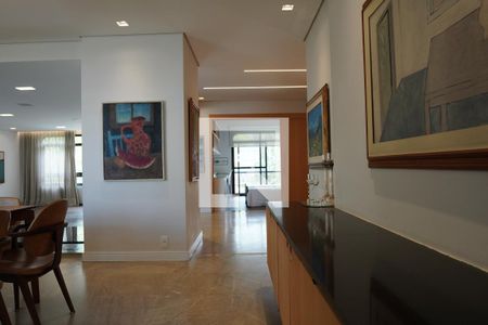 Apartamento à venda com 300m², 6 quartos e 4 vagasSala de Jantar