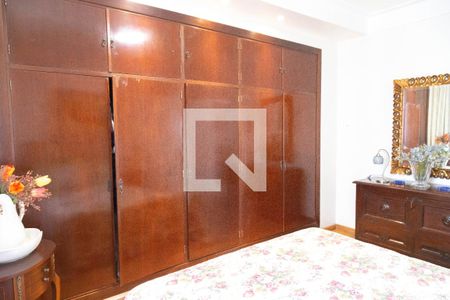 Casa à venda com 176m², 3 quartos e 3 vagas Casa à venda com 176m², 3 quartos e 3 vagasQuarto