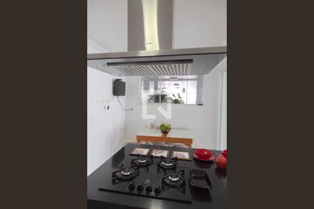 Casa à venda com 176m², 3 quartos e 3 vagas Casa à venda com 176m², 3 quartos e 3 vagasCozinha