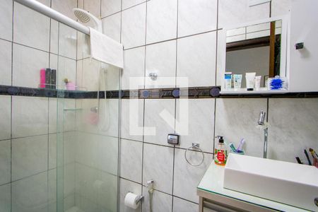 Apartamento à venda com 80m², 3 quartos e 2 vagasBanheiro do quarto 1