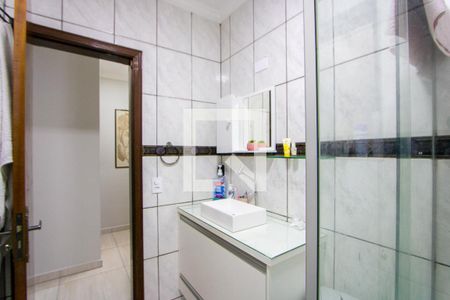 Apartamento à venda com 80m², 3 quartos e 2 vagasBanheiro social