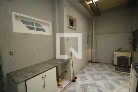 Casa à venda com 170m², 4 quartos e 2 vagasÁrea de Serviço