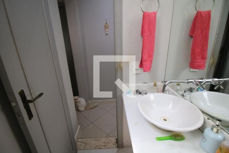Casa à venda com 170m², 4 quartos e 2 vagasLavabo 1
