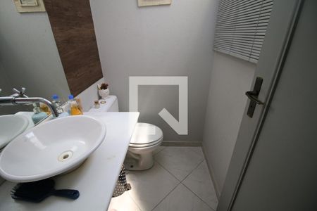Casa à venda com 170m², 4 quartos e 2 vagasLavabo 1