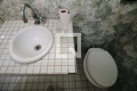 Casa à venda com 170m², 4 quartos e 2 vagasLavabo 2