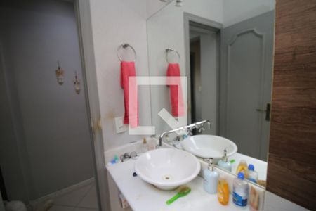 Casa à venda com 170m², 4 quartos e 2 vagasLavabo 1