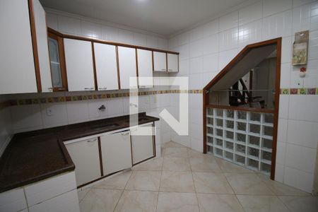Casa à venda com 170m², 4 quartos e 2 vagasCozinha