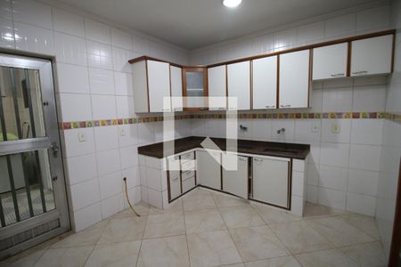 Casa à venda com 170m², 4 quartos e 2 vagasCozinha