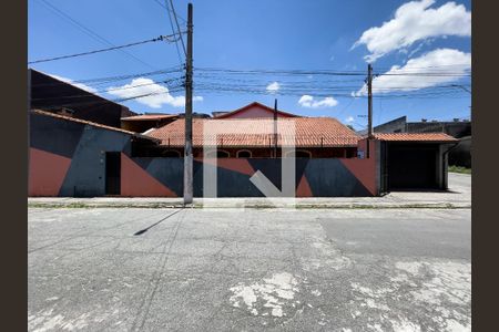 Casa para alugar com 285m², 3 quartos e 3 vagas Casa para alugar com 285m², 3 quartos e 3 vagasFachada + Placa
