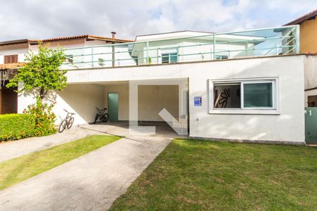 Casa de condomínio à venda com 258m², 4 quartos e 6 vagasGaragem