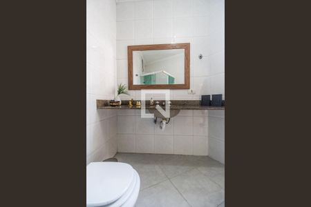 Casa de condomínio à venda com 258m², 4 quartos e 6 vagasBanheiro 2