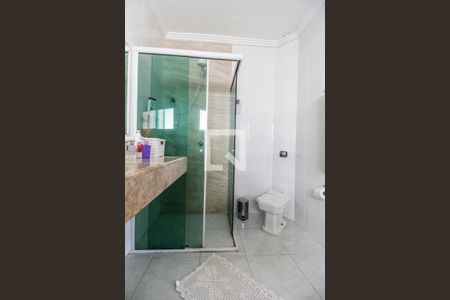 Casa de condomínio à venda com 258m², 4 quartos e 6 vagasBanheiro da Suíte 1