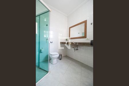 Casa de condomínio à venda com 258m², 4 quartos e 6 vagasBanheiro 2