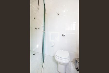 Casa de condomínio à venda com 258m², 4 quartos e 6 vagasBanheiro 2