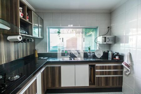 Casa de condomínio à venda com 258m², 4 quartos e 6 vagasCozinha