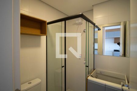 Banheiro de kitnet/studio para alugar com 1 quarto, 26m² em Tucuruvi, São Paulo