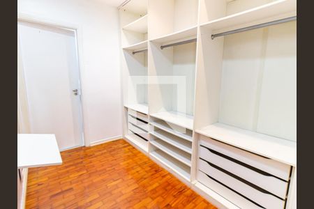 Casa à venda com 115m², 2 quartos e sem vagaSuíte - Closet