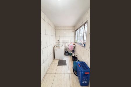 Casa à venda com 180m², 4 quartos e 2 vagas Casa à venda com 180m², 4 quartos e 2 vagasÁrea de Serviço
