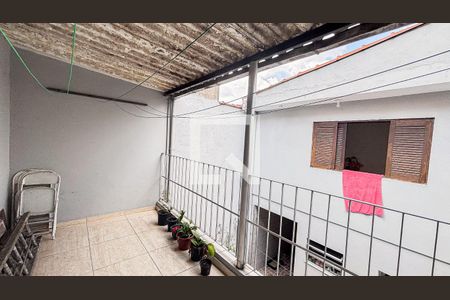 Casa à venda com 180m², 4 quartos e 2 vagas Casa à venda com 180m², 4 quartos e 2 vagasQuintal