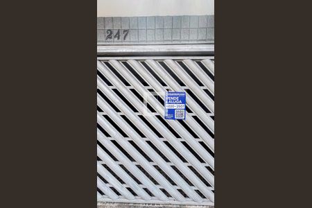 Casa à venda com 180m², 4 quartos e 2 vagas Casa à venda com 180m², 4 quartos e 2 vagasPlaca