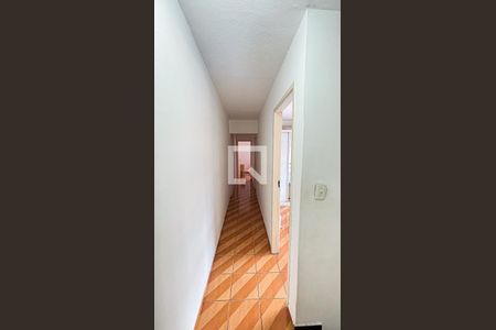 Casa à venda com 180m², 4 quartos e 2 vagas Casa à venda com 180m², 4 quartos e 2 vagasCorredor