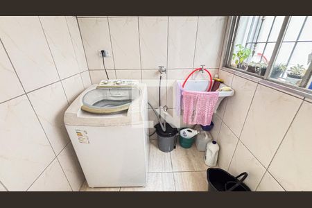 Casa à venda com 180m², 4 quartos e 2 vagas Casa à venda com 180m², 4 quartos e 2 vagasÁrea de Serviço