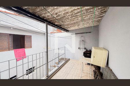 Casa à venda com 180m², 4 quartos e 2 vagas Casa à venda com 180m², 4 quartos e 2 vagasQuintal