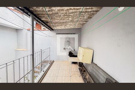 Casa à venda com 180m², 4 quartos e 2 vagas Casa à venda com 180m², 4 quartos e 2 vagasQuintal