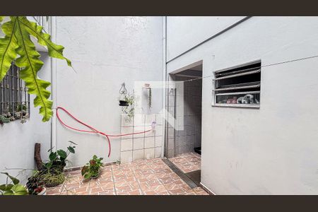 Casa à venda com 180m², 4 quartos e 2 vagas Casa à venda com 180m², 4 quartos e 2 vagasQuintal