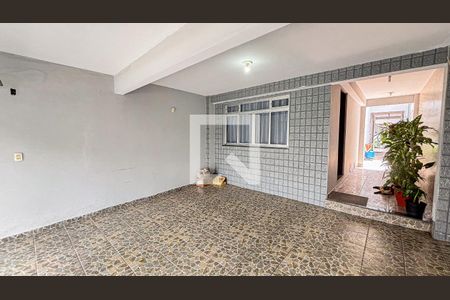 Casa à venda com 180m², 4 quartos e 2 vagas Casa à venda com 180m², 4 quartos e 2 vagasGaragem
