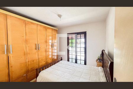 Casa à venda com 180m², 4 quartos e 2 vagas Casa à venda com 180m², 4 quartos e 2 vagasQuarto 1