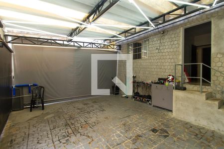 Casa à venda com 200m², 2 quartos e 3 vagasGaragem