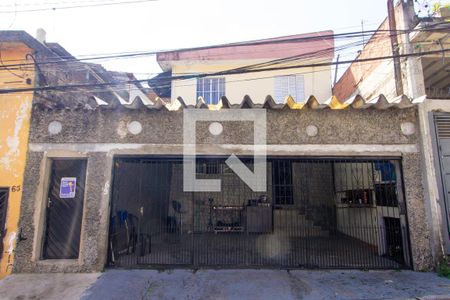 Casa à venda com 200m², 2 quartos e 3 vagasFachada