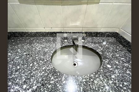 Apartamento para alugar com 70m², 3 quartos e 2 vagasBanheiro 