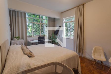 Apartamento à venda com 130m², 4 quartos e 1 vagaQuarto 2