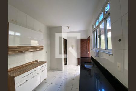 Cozinha de casa para alugar com 1 quarto, 127m² em Quintino Bocaiúva, Rio de Janeiro