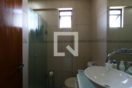 Apartamento à venda com 83m², 2 quartos e 2 vagasBanheiro da Suíte