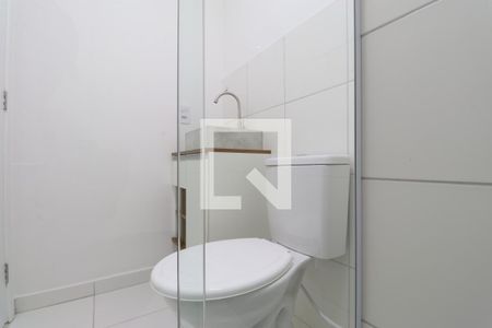 Banheiro de apartamento para alugar com 2 quartos, 39m² em Água Branca, São Paulo
